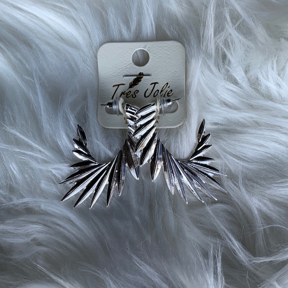 Silver winged earrings - Picture 1 of 1